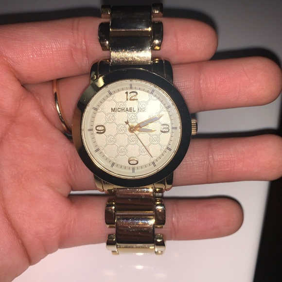 Micheal Kors watch main image 4